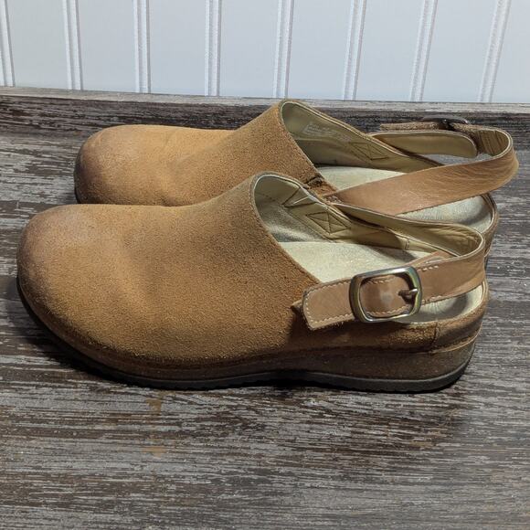 Dansko Merrin Clogs in Brown Tan Suede - Picture 3 of 6